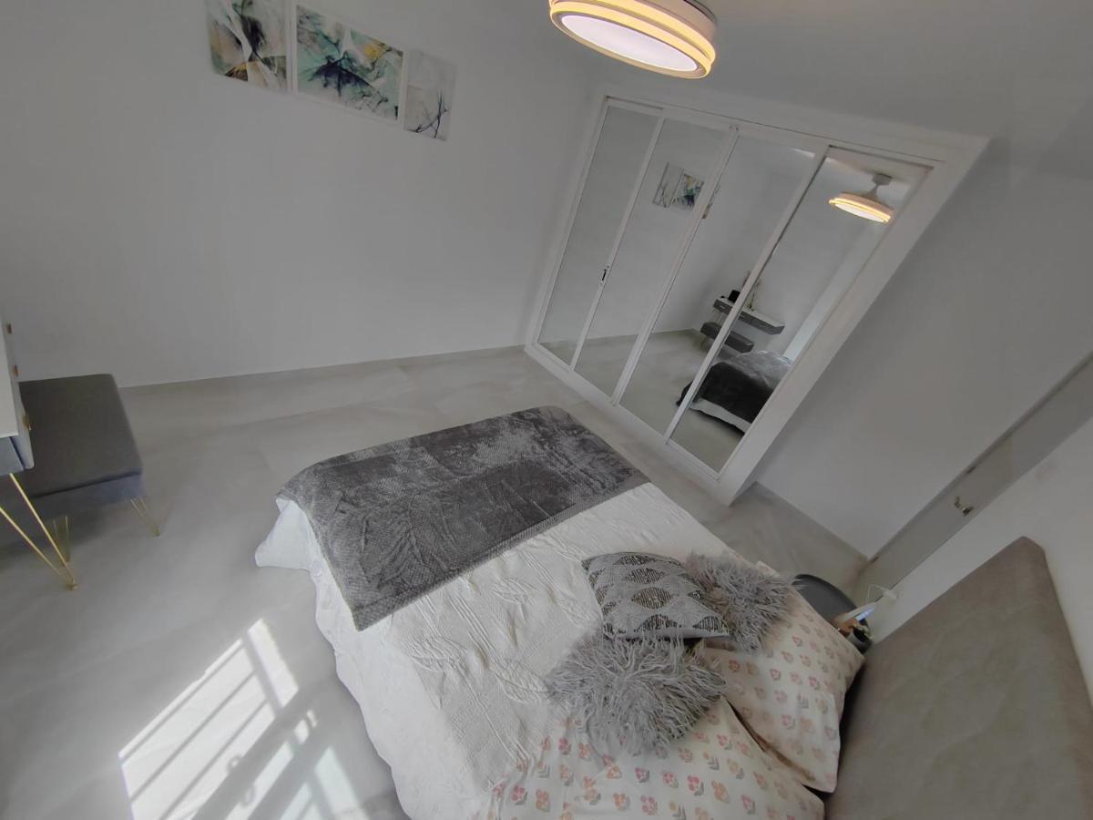 Apartamento La Torre,200M Hasta La Playa เบนัลมาเดนา ภายนอก รูปภาพ