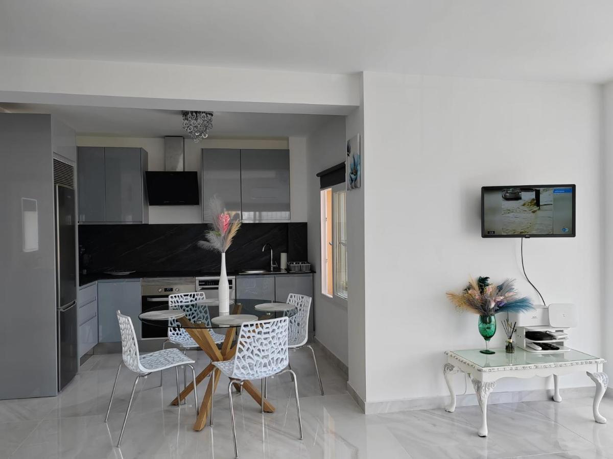 Apartamento La Torre,200M Hasta La Playa เบนัลมาเดนา ภายนอก รูปภาพ