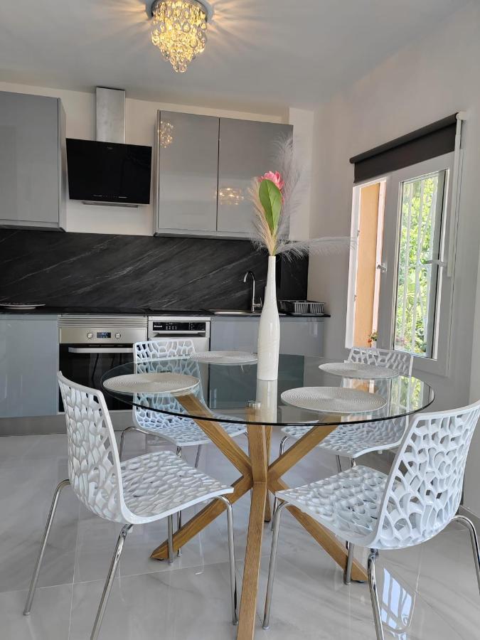 Apartamento La Torre,200M Hasta La Playa เบนัลมาเดนา ภายนอก รูปภาพ